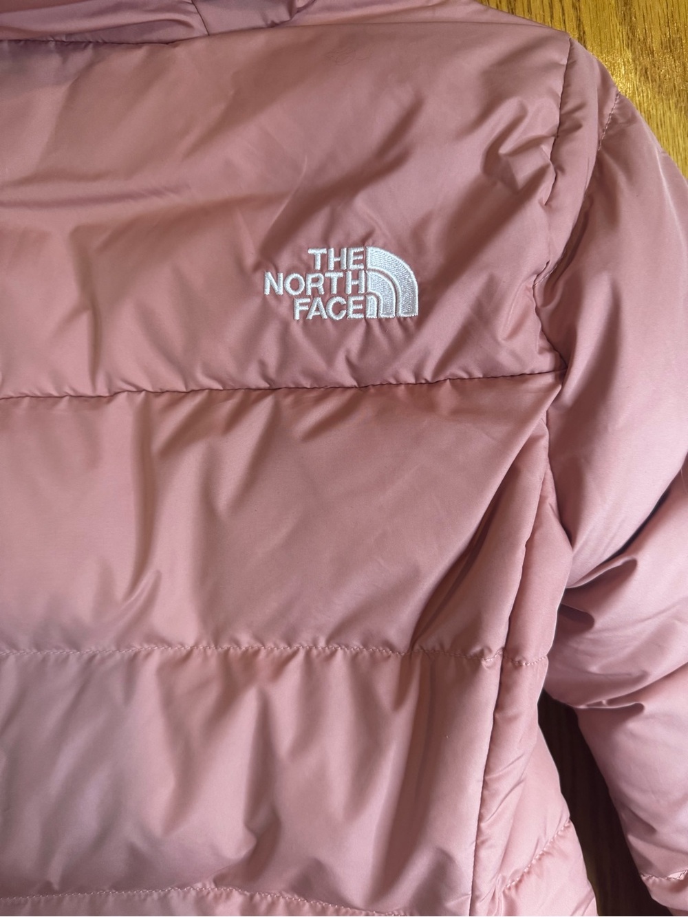 The North Face Women's Dusty Rose Puffer Coat - Picture 6 of 10
